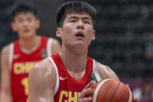 率先发力!陈家政首节6分钟5中4独得11分 三分3中2