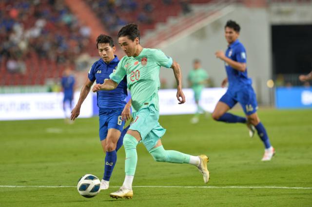 APP-幸亏有他！管住暴脾气的韦世豪爆了泰国防线